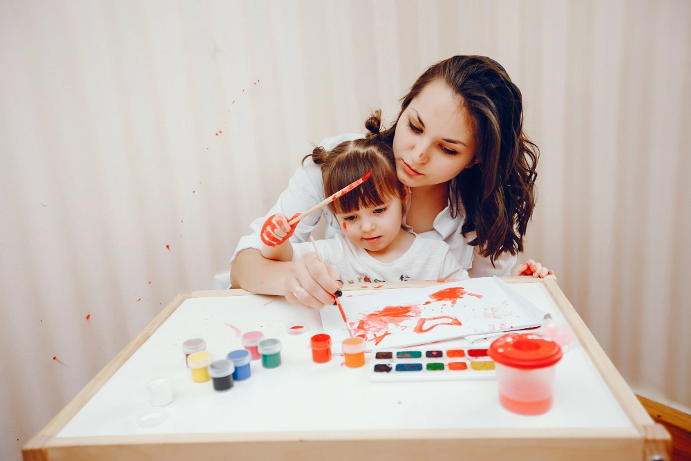 تشجيع الأطفال على التعبير عن مشاعرهم بالرسم