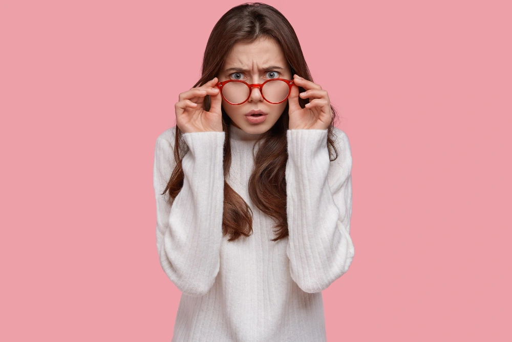 علاقة جفاف العين بضعف الإبصار