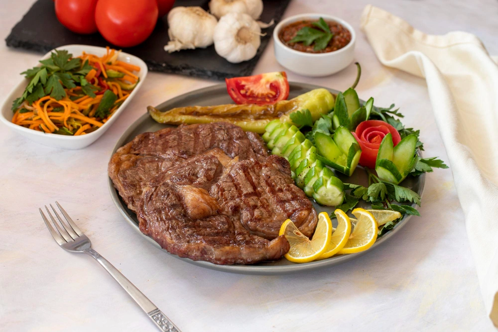 ستيك بدون زيت مشوي مع الخضار 