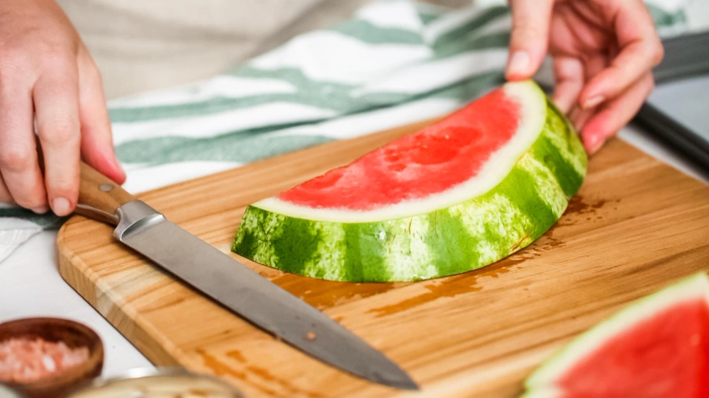 أدوات تقطيع البطيخ