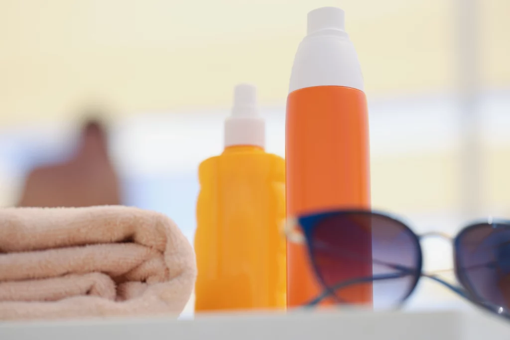 توقفي عن التخمين: هذا هو الفرق بين واقي الشمس الفيزيائي والكيميائي باختصار