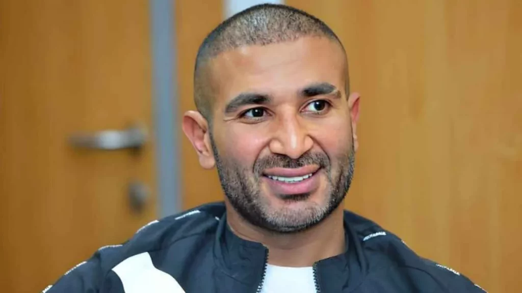 خضوع الفنان أحمد سعد لعملية إزالة التاتو