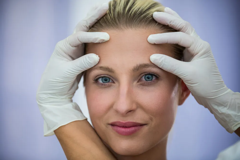 عملية تجميل العيون المبطنة