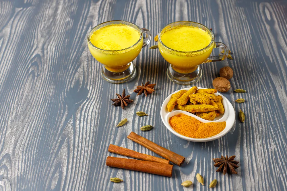 كوبان من حليب الكركم