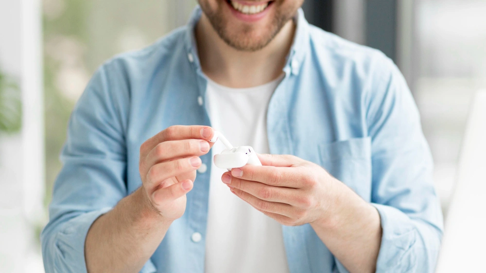 الاستخدام اليومي لسماعات الأذن.. ليس آمنًا كما تظن!