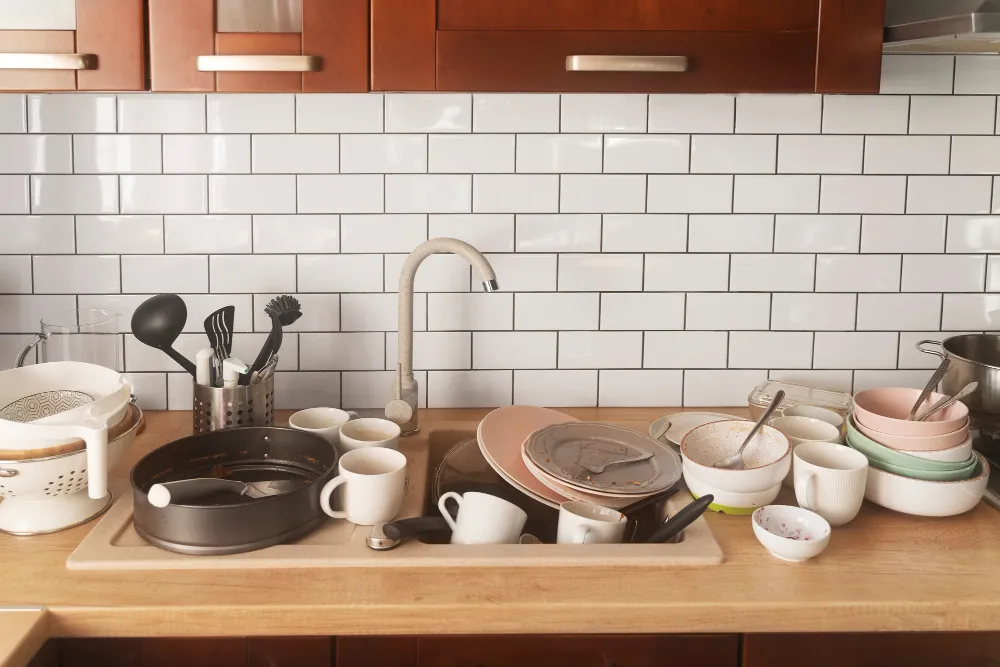 صحون على المجلى