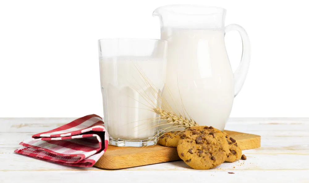 حليب مع كوكيز