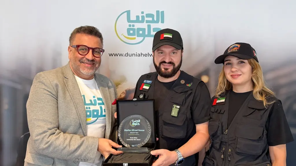 دنيا حلوة تكرّم أحمد ونورا من BlueRex Offroad Rescue بجائزة "بطل المجتمع"